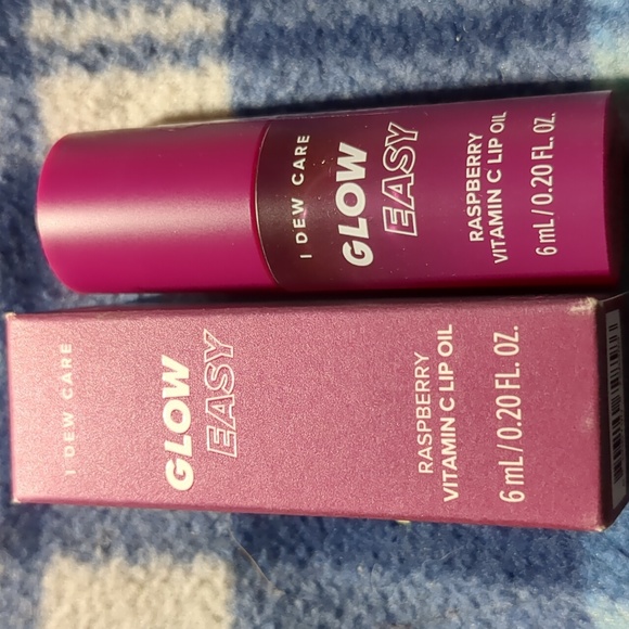 (7) I DEW CARE ACNE REUTINE W/ (1) BOX w/ 3 SPA HEADBANDS & 2 LIP OIL - Picture 7 of 8